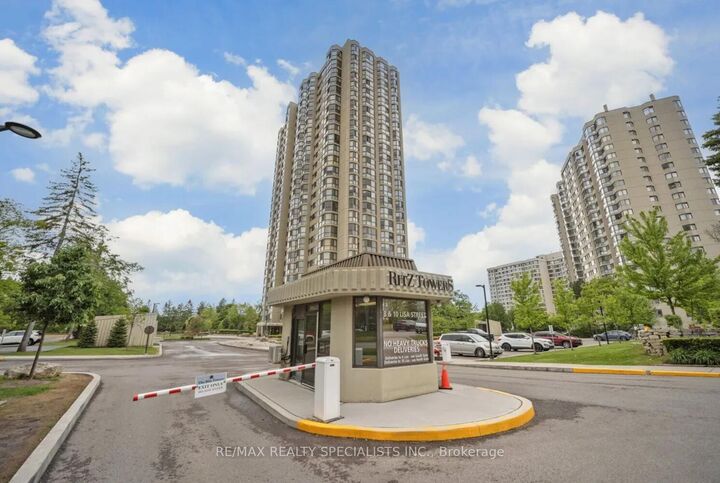 Property Photo: 8 Lisa Street 1901 ON L6T 4S6
