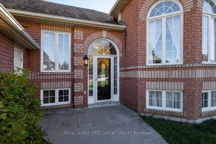 Property Photo: 701 Happy Vale Drive ON L9S 2E6