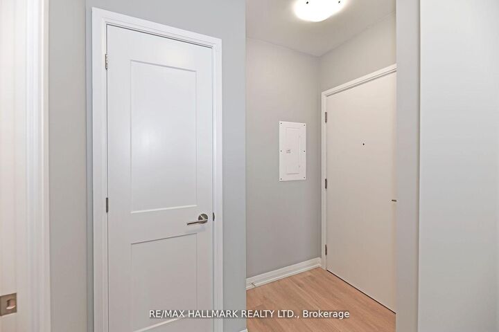 Property Photo: 7895 Jane Street 906 ON L4K 0K2