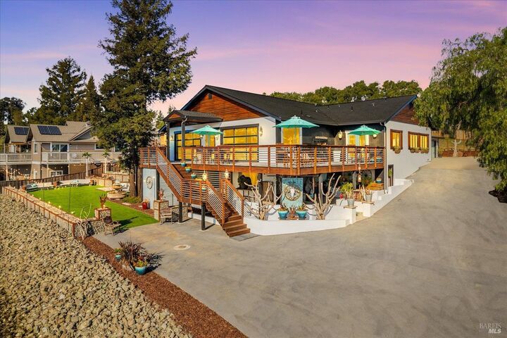 Property Photo:  2135 E 2nd Street  CA 94510 