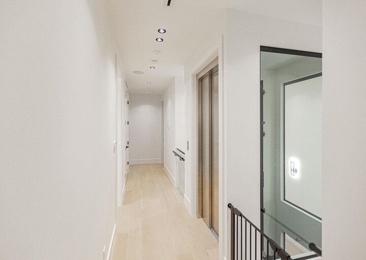 Photo de la propriété:  2051 W King Edward Avenue  BC V6J 2W8 