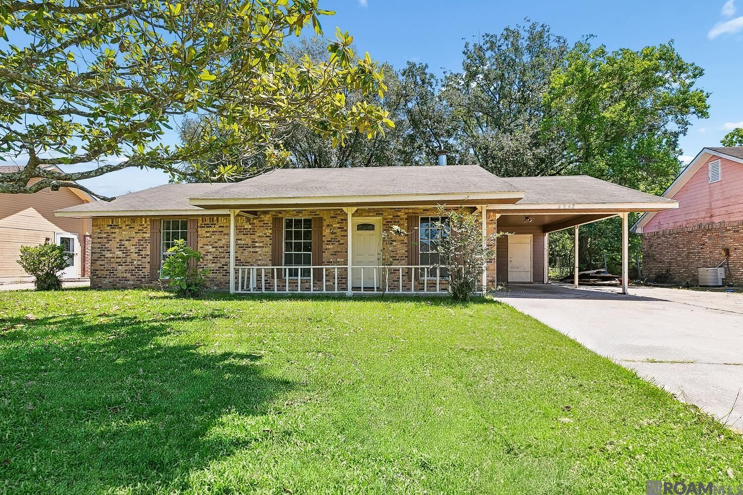 Property Photo:  6262 Wright Dr  LA 70812 