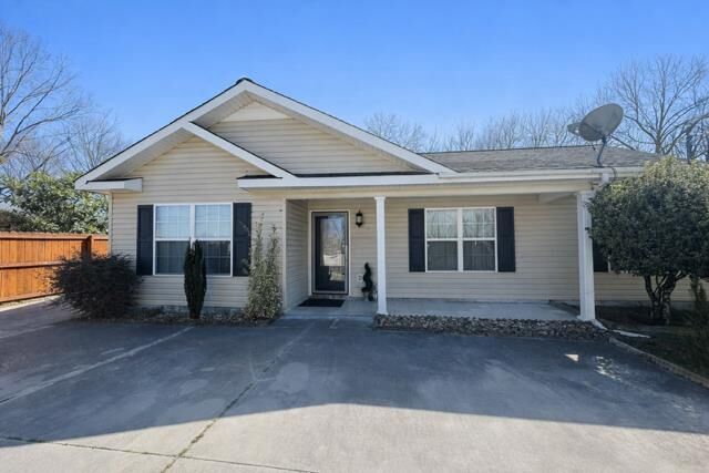 Property Photo:  416 Sassafras Street  GA 30721 