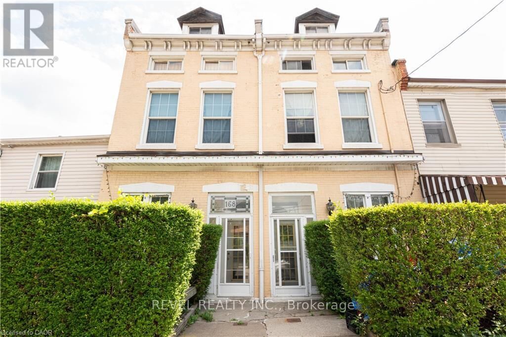 Property Photo:  166-168 Macnab Street North  ON L8R 2M4 