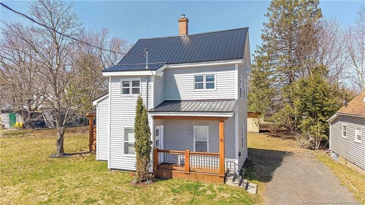 11 Elizabeth Street — photo 1