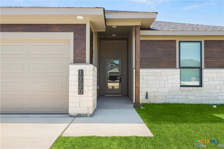 Property Photo:  1720 Paint Horse Trail  TX 76548 