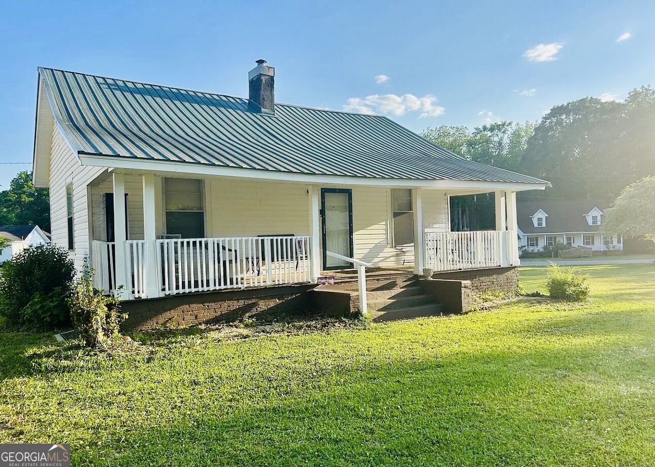 Property Photo:  2408 37th Street  AL 36854 
