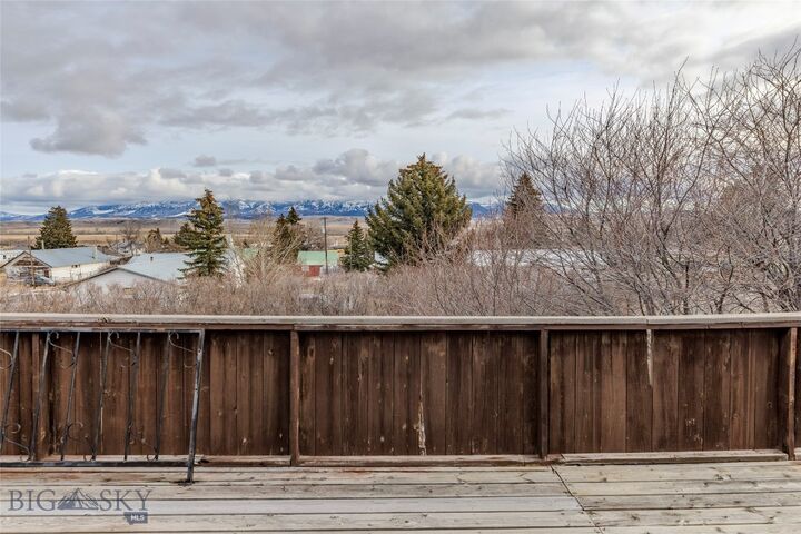Property Photo:  114 Ordway S  MT 59086 