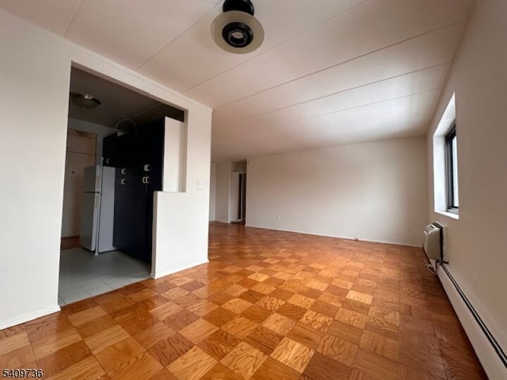 Property Photo:  77 Prospect Ave H  NJ 07601 