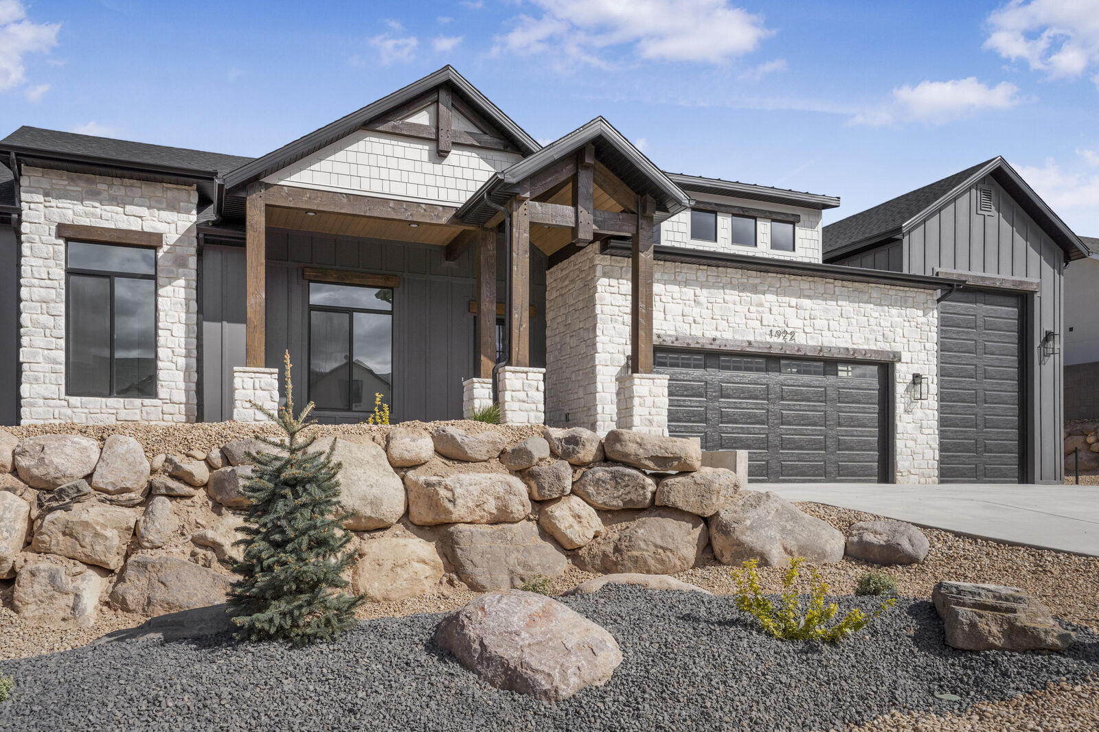 Property Photo:  1922 S Hidden Canyon Rd  UT 84720 