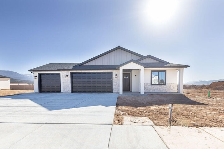 Property Photo:  4433 W 150 N  UT 84720 