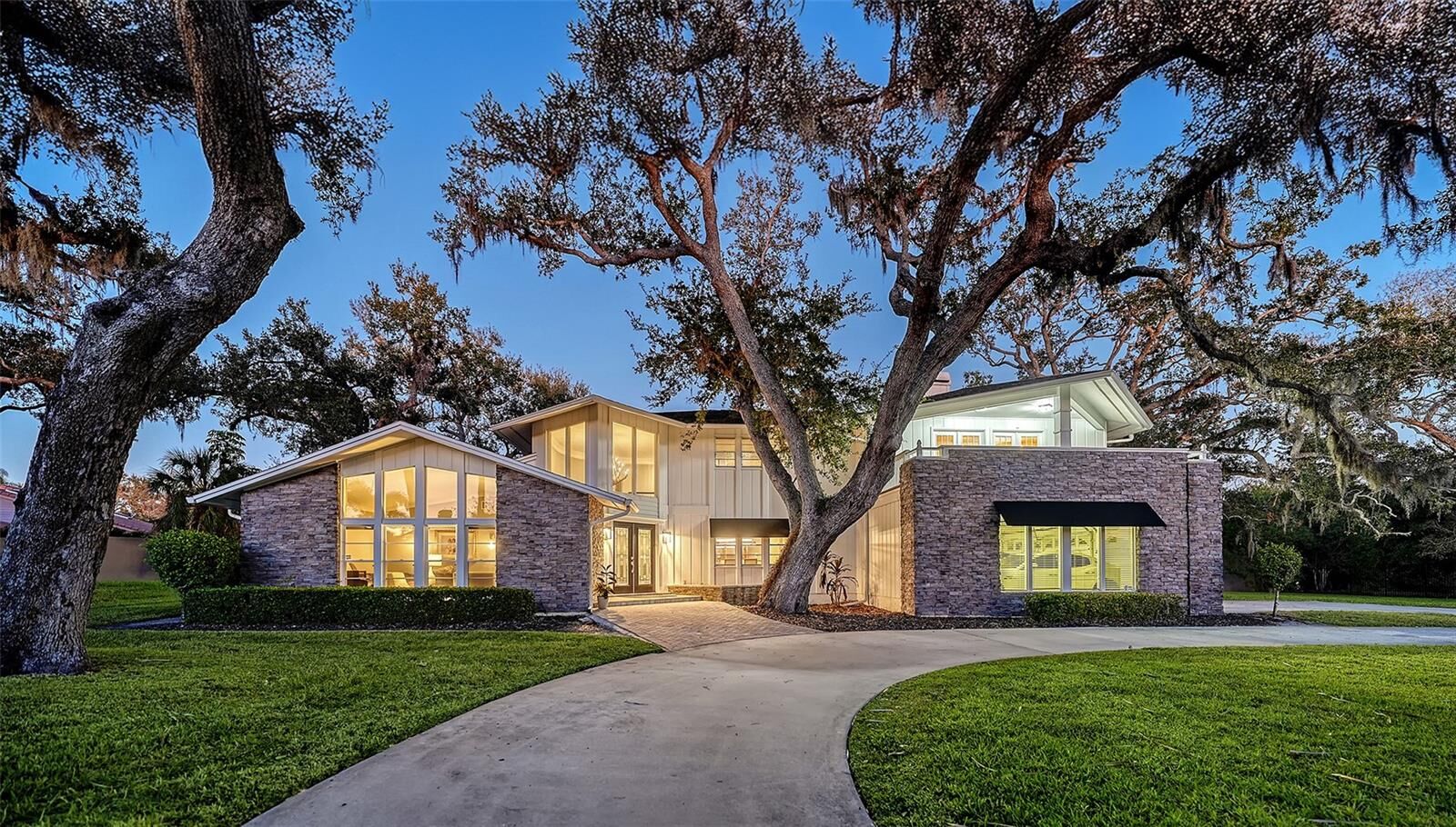 Property Photo:  3783 Beneva Oaks Boulevard  FL 34238 