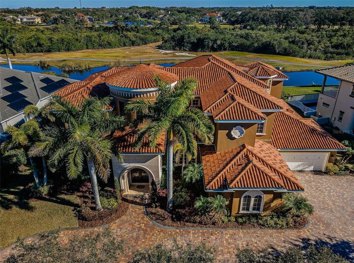 Property Photo:  9209 Silverthorn Road  FL 33777 