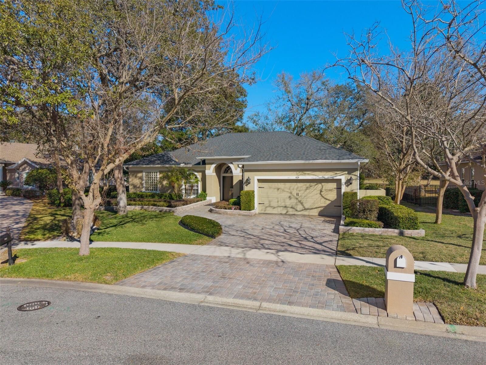 Property Photo:  929 Ridgeside Court  FL 32712 