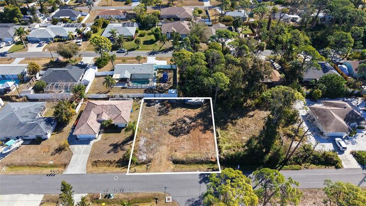 Property Photo:  5993 Osprey Road  FL 34293 