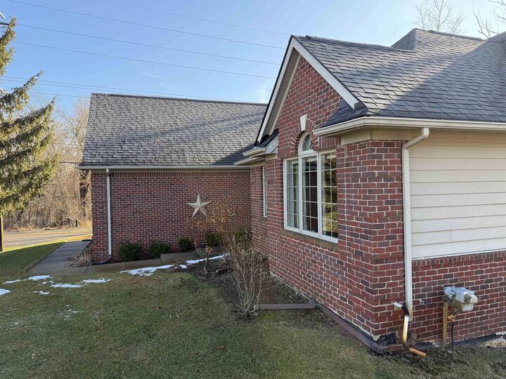 Property Photo:  10295 Northridge Court  MI 48386 