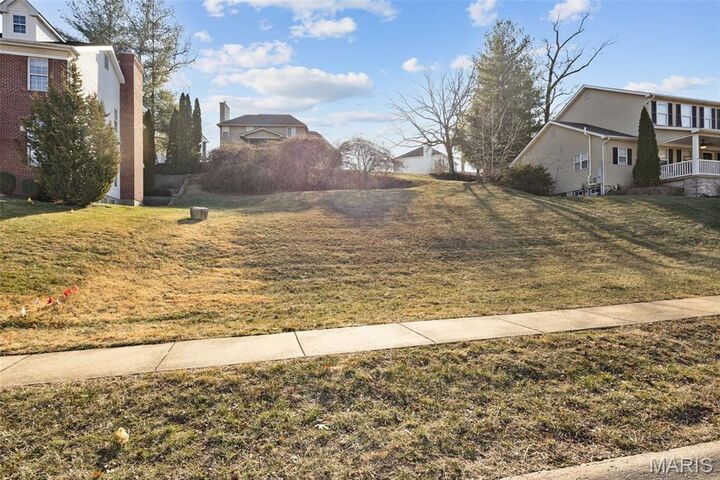 Property Photo:  5220 Autumnwinds Drive  MO 63129 