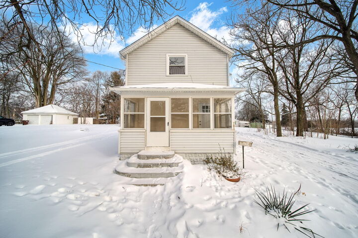 Property Photo:  781 Tomlinson Street  MI 49203 