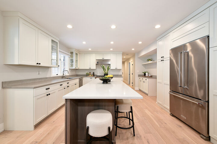 Property Photo: 688 Thompsons Way IL 60067