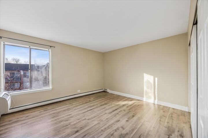 Property Photo:  1041 N Mill Street 307  IL 60563 