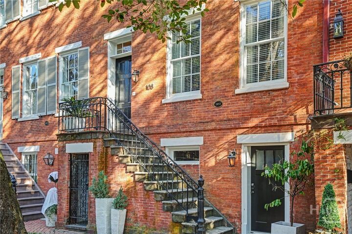 Property Photo:  108 W Jones Street  GA 31401 