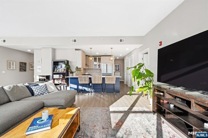 Property Photo:  711 1st Street 202  NJ 07030 