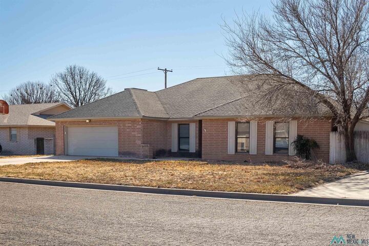 Property Photo:  1209 Parkland Drive  NM 88101 