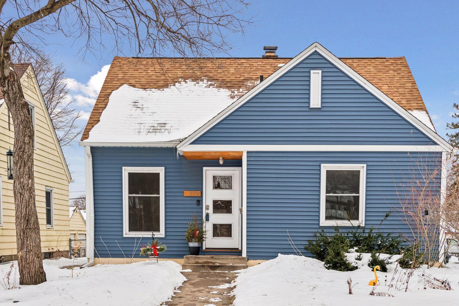 Property Photo:  3554 Fillmore Street NE  MN 55418 