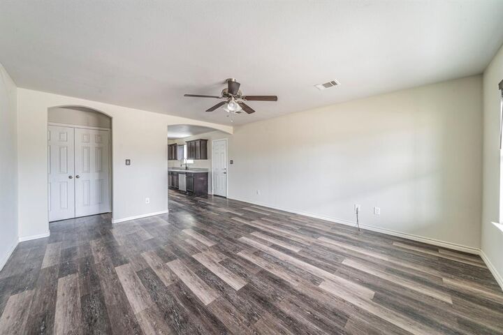 Property Photo:  813 Jones Street  TX 75401 