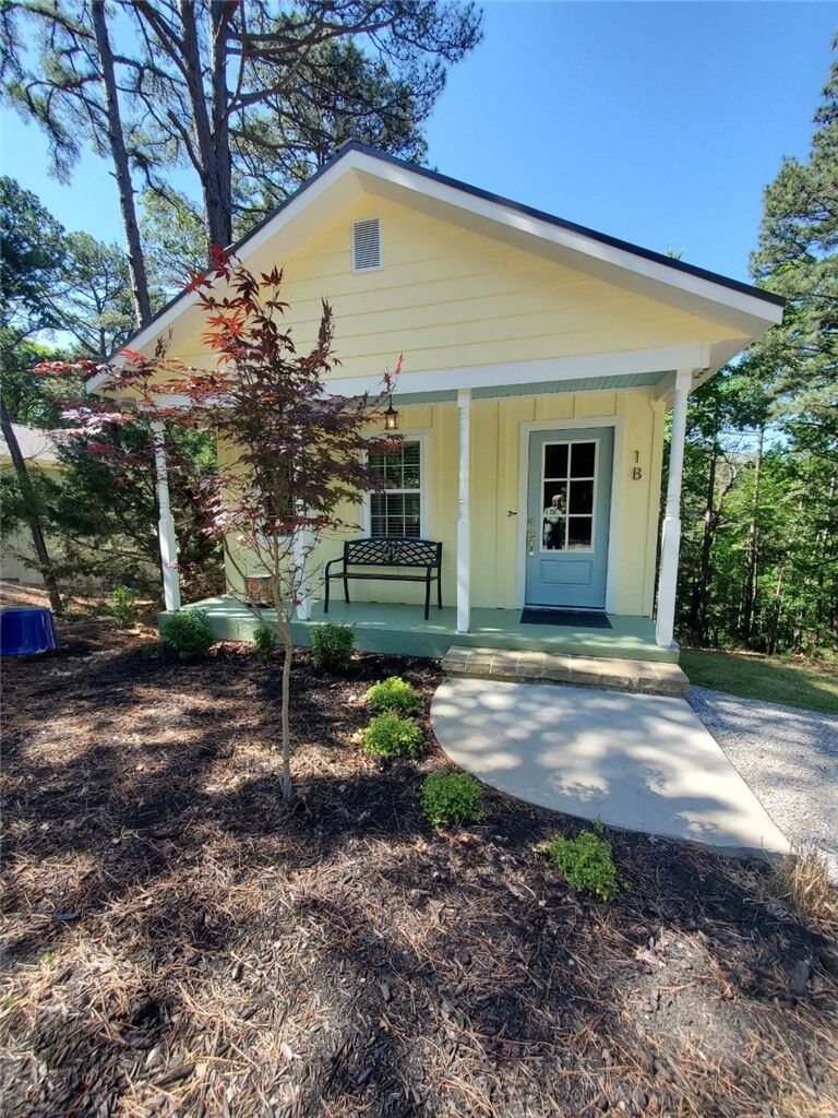 Property Photo:  1 B. Cross Street  AR 72632 