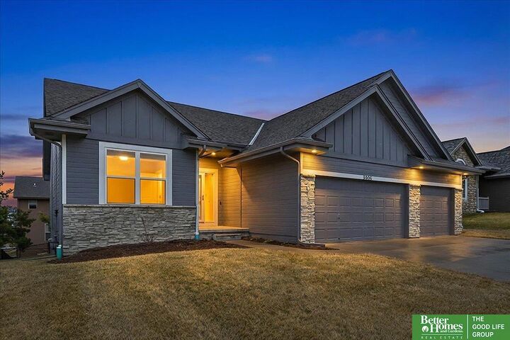 Property Photo:  2605 N 167 Street  NE 68116 