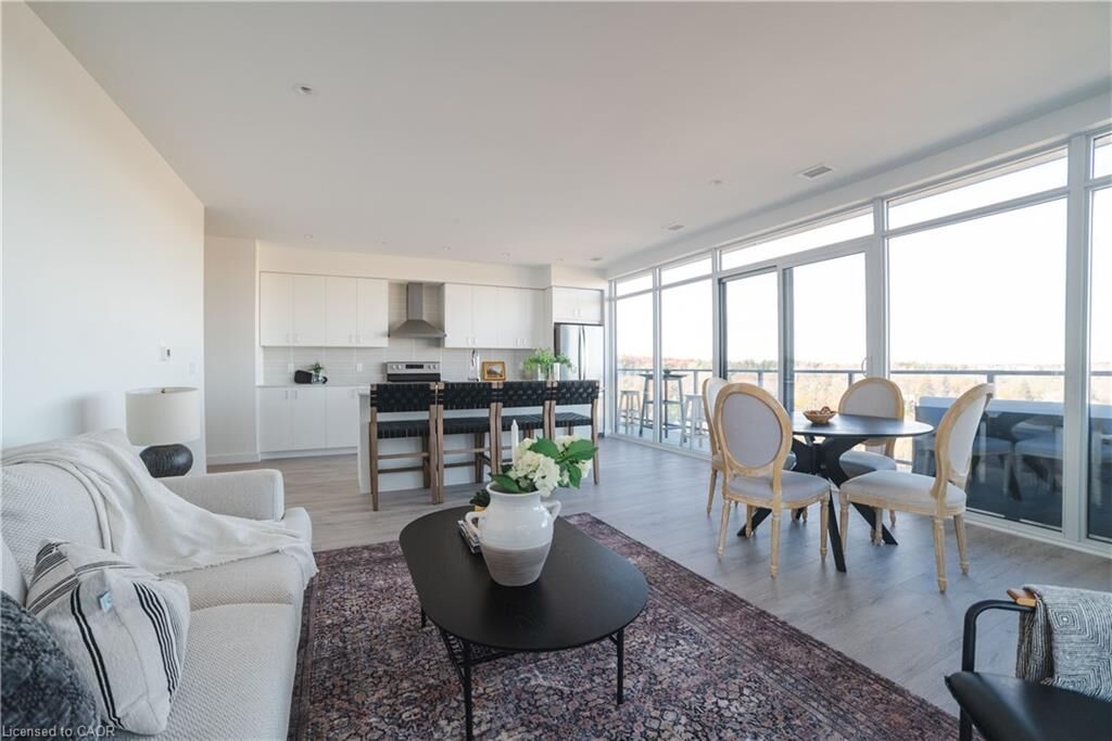 Property Photo:  15 Glebe Street 1701  ON N1S 0C3 