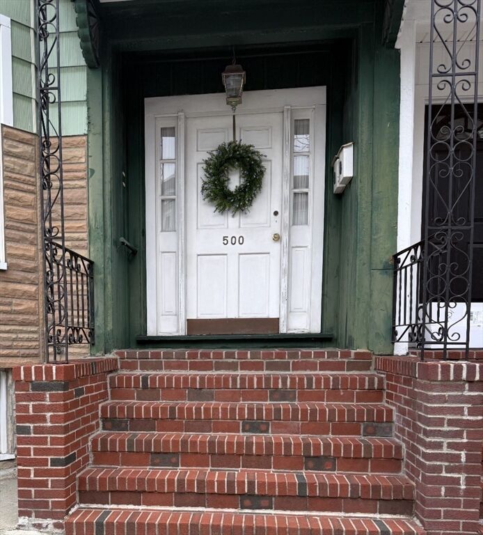 Property Photo:  500 East 6th St  MA 02127 