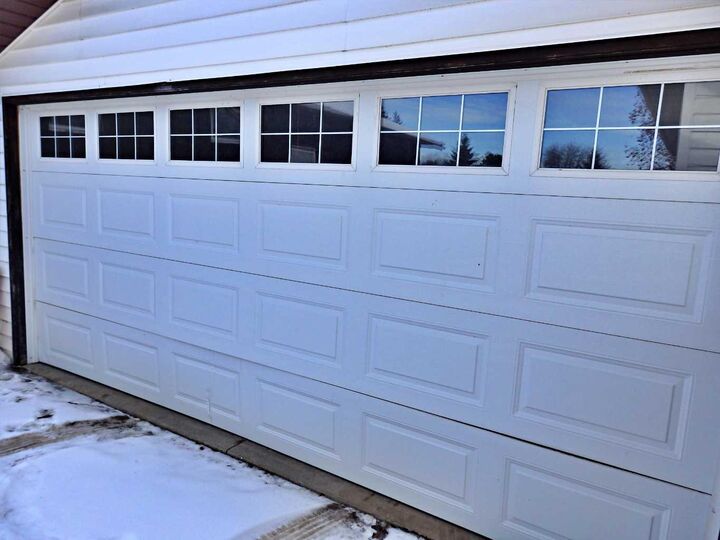 Property Photo: 5819 51 Avenue AB T9X 1V8