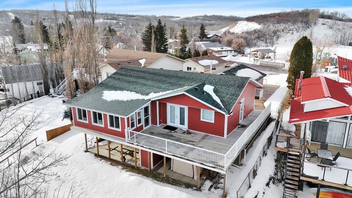 Property Photo: 43A Sands Street AB T0C 3B0