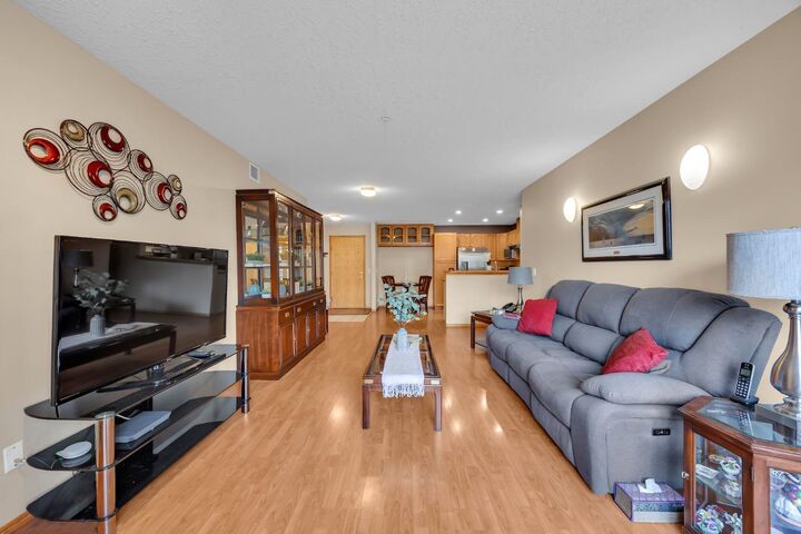 Property Photo:  728 Country Hills Road NW 106  AB T3K 5K8 