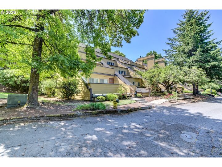 Property Photo: 1621 NE 113th St 132 WA 98686