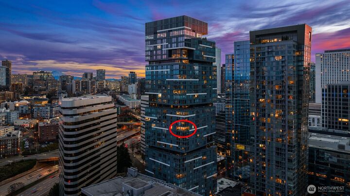 Property Photo:  1808  Minor Avenue 2308  WA 98101 