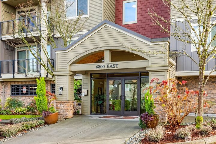 Property Photo:  6800  132nd Place SE E207  WA 98059 