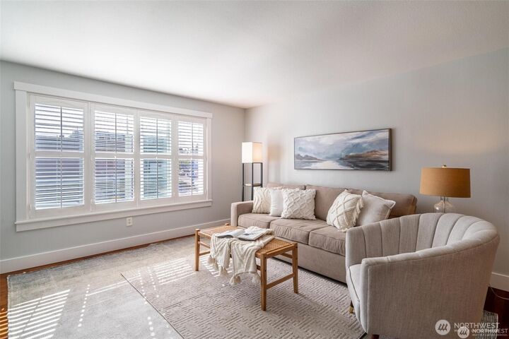 Property Photo:  25 N Broadway Street 301  WA 98403 