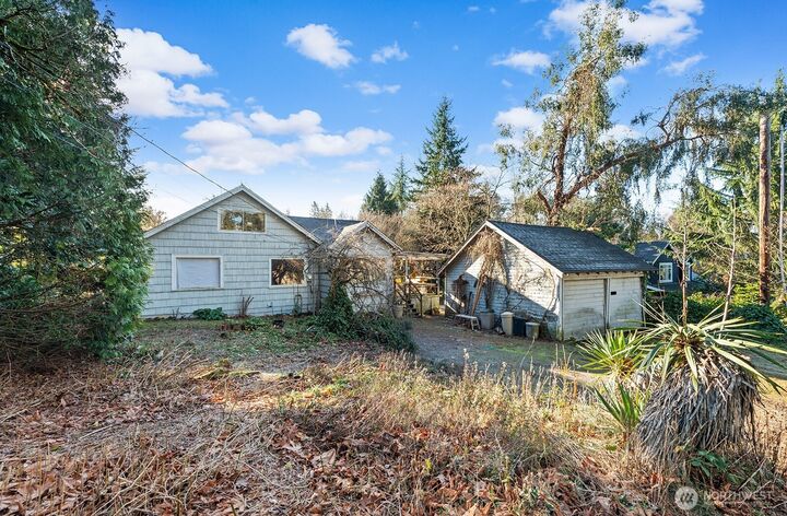 Property Photo:  5721  108th Avenue NE  WA 98033 