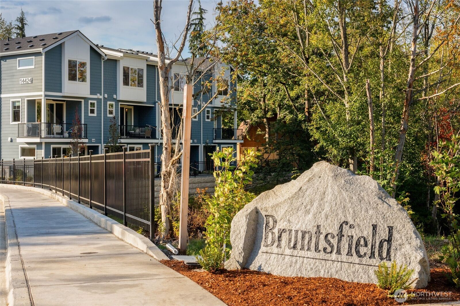 Property Photo:  14424  Madison Way E6  WA 98087 