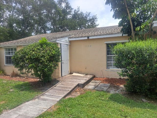 Property Photo:  1750 23rd Street  FL 32960 