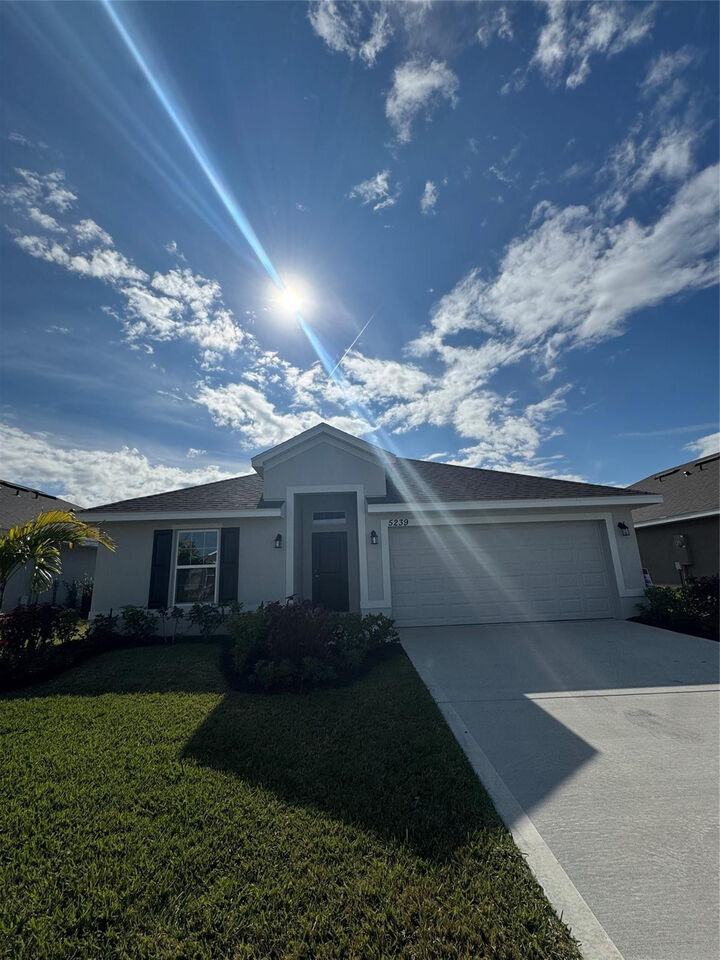Property Photo:  5239 San Benedetto Place  FL 34951 