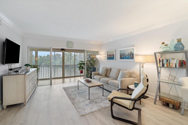 Property Photo:  1319 E Hillsboro Boulevard 214  FL 33441 