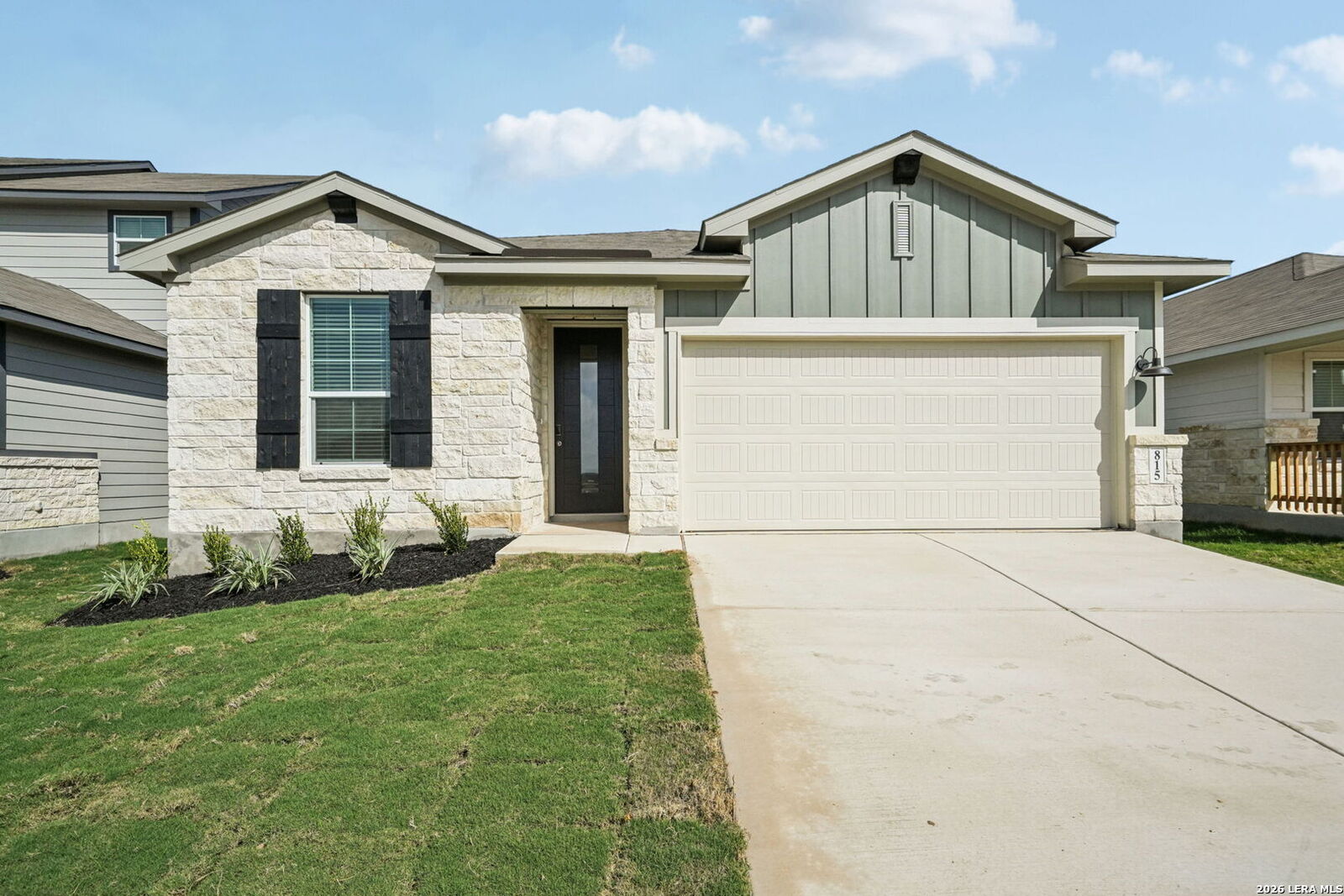 Property Photo: 815 Shatterhand Blvd TX 78260