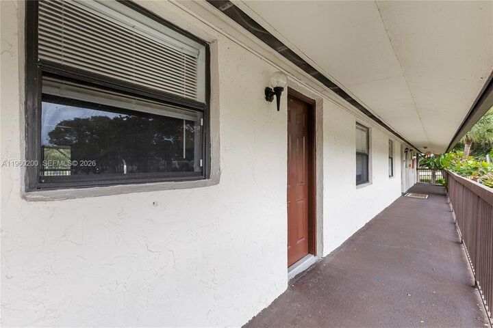 Property Photo: 6061 Shakerwood Cir 206 FL 33319