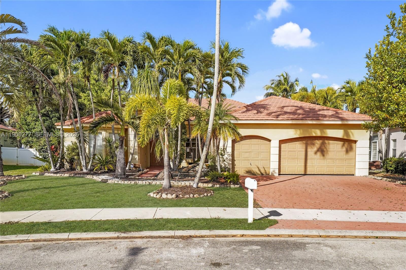 Property Photo:  15989 SW 14th St  FL 33027 