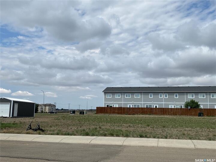 Property Photo:  94 Brookhollow Boulevard  SK S0L 1S1 