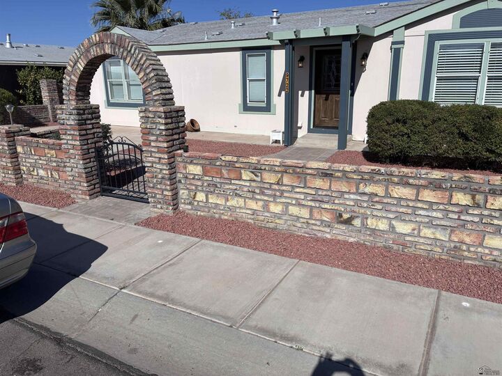 Property Photo: 9722 E 36 Ln AZ 85365